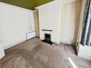Lounge- click for photo gallery